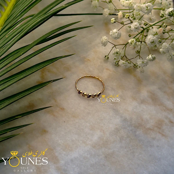 انگشتر بیضی بنفش پنج نگین طلا